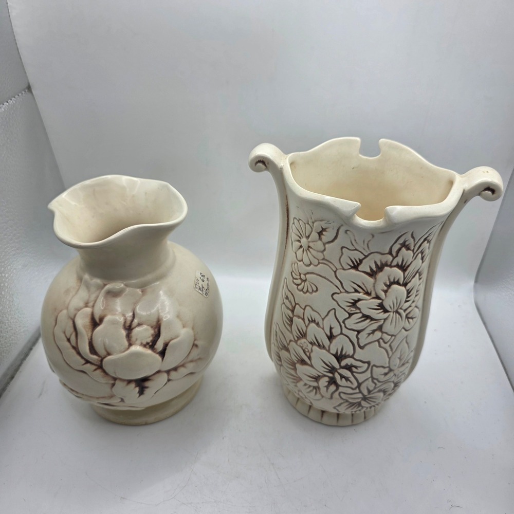 Vintage 1943 Red Wing Pottery Floral Vases Pair Eggshell Ivory Brown USA #1181